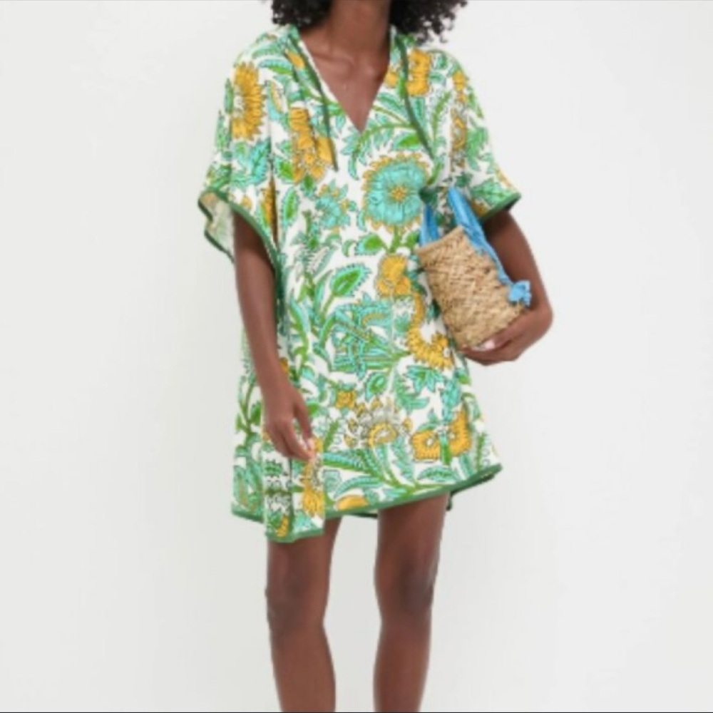 Tuckernuck Beach Lagoon Wildflower Cabana Terrycloth Cover Up Size XS/S
Hoodie